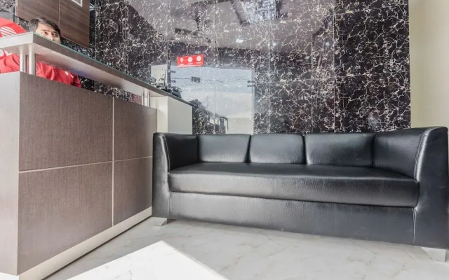 OYO 8298 Zee Residency