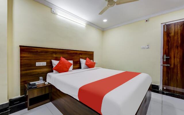 Collection O O 82449 Hotel Srinivasa Residency