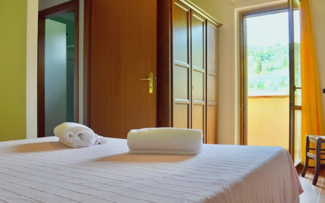 Residence with pool 4 km from Suvereto