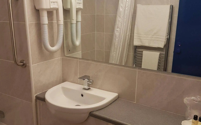 Travel Plaza Hotel