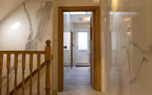 Burren London Hotel