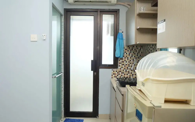 Nice And Strategic Studio Kebagusan City Apartment