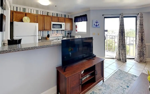 Renaissance Tower 0214 2 Bedroom Condo