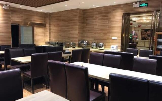 Longwan Hotel (Foshan Ceramics City)