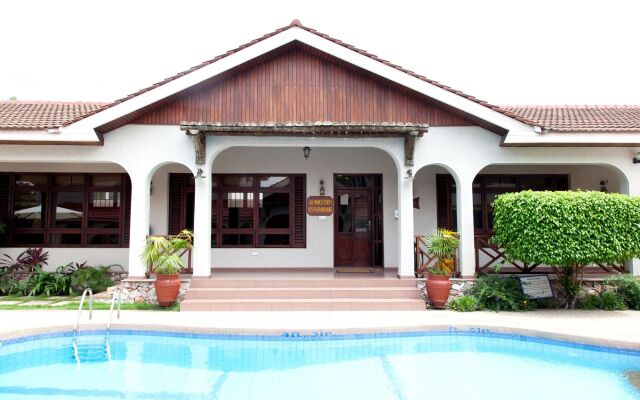 Mahogany Lodge, Cantonments