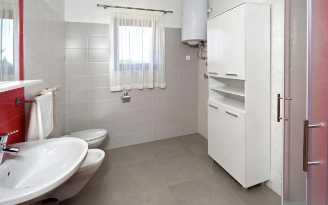 Beautiful Apartment in Porec near Sea