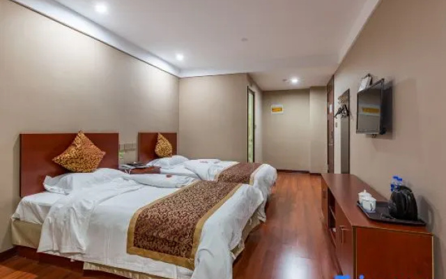 Zhongshan New Town Hotel