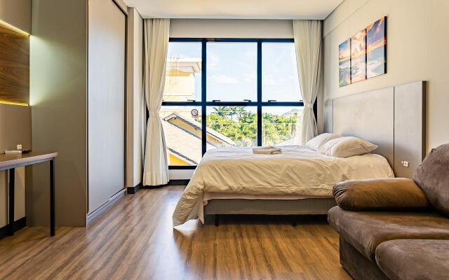 Studio em condomínio c/ piscina 700m praia STI210