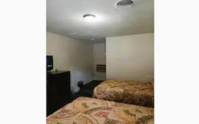 Travelers Inn by OYO Beaver, Hwy 19