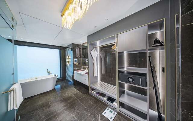 Radisson Blu Hotel & Suites GRT Chennai