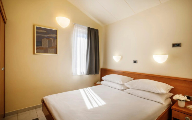 Maistra Select Amarin Resort