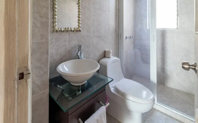Penthouse Near Masaryk , Sleeps 16 , Pet Friendly