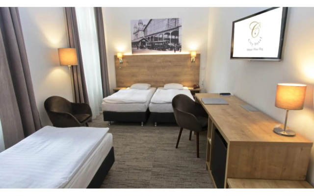 City Hotel Ring