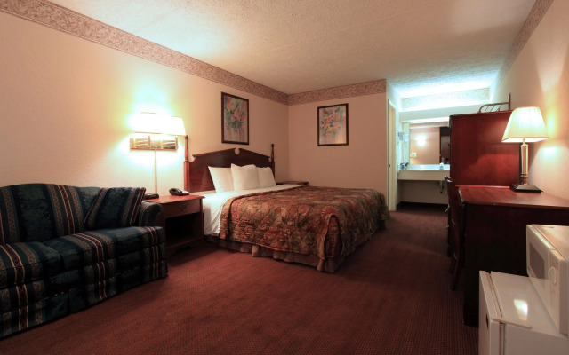 Americas Best Value Inn North Capital