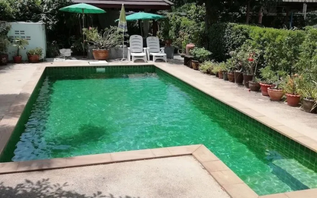 Baan Peacock