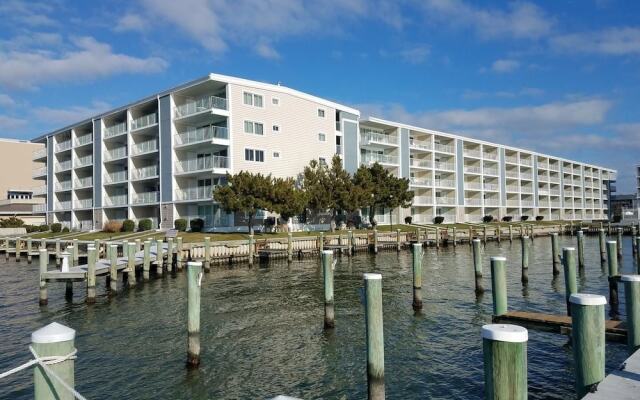 Thunder Island 112c 2 Bedroom Condo by RedAwning