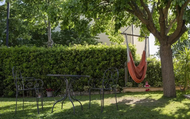 Apartment With Shared Pool