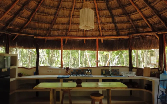 Room in Lodge - Unique Jungle Dome 2 Queen Beds