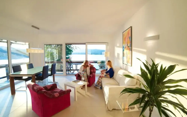 Worth Apartment in Maria in the Garden