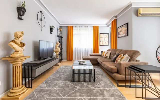 Spacious Apartment on Bagdat Street Kadikoy