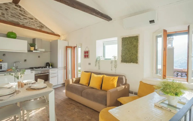 The Green Nest by Lake Como by Rent all Como