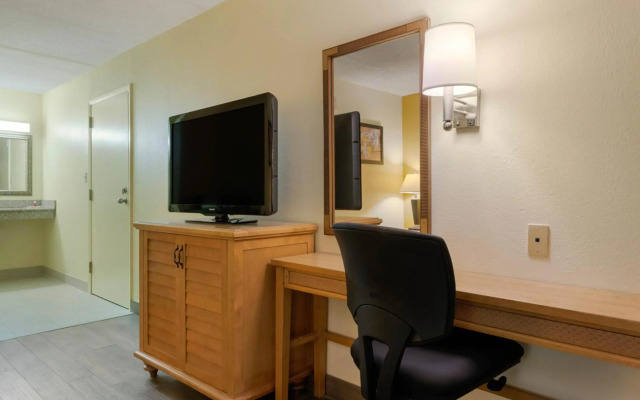 JAX Airport Hotel