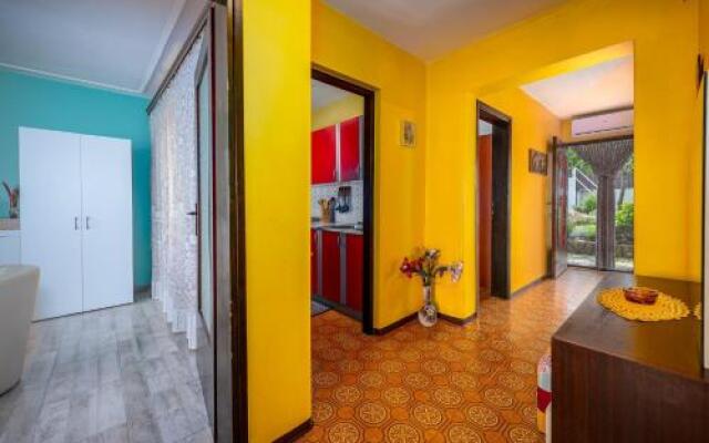 Apartment Crveni
