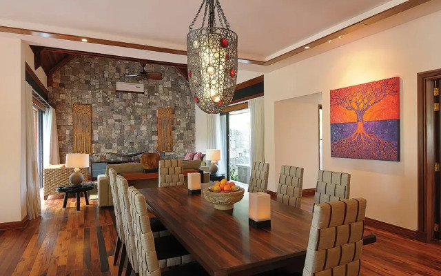 Sankhara Beachfront Villas