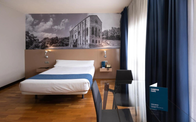 Aparthotel Campus