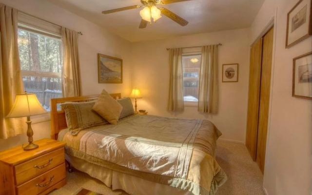 Breezy Pines Cabin 4 Bedroom Home by RedAwning