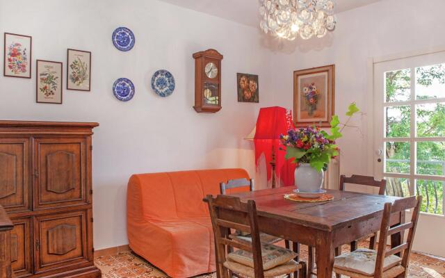 Belvilla by OYO Apartment With Swimming Pool