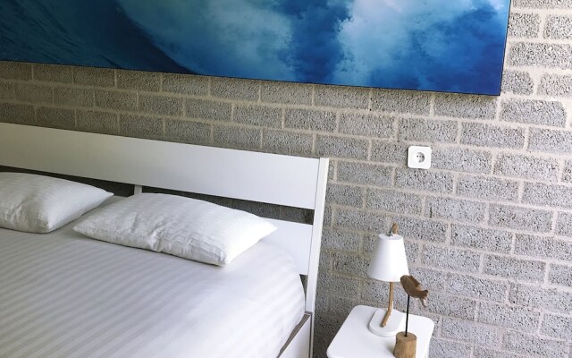 Stylish Holiday Home in Ouddorp near Beach