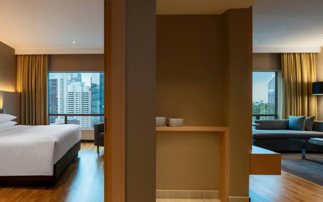Renaissance Kuala Lumpur Hotel & Convention Centre