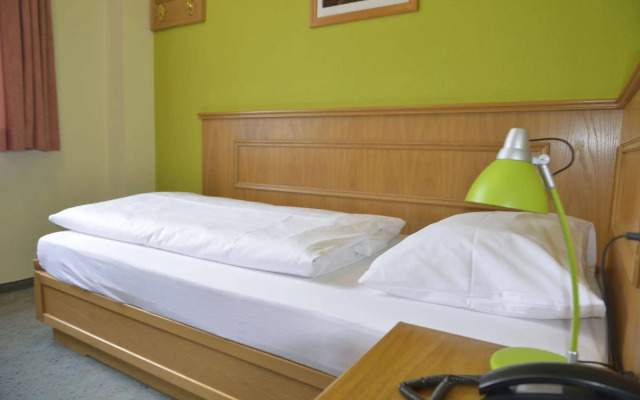 Land- und Golfhotel Alte Fliegerschule