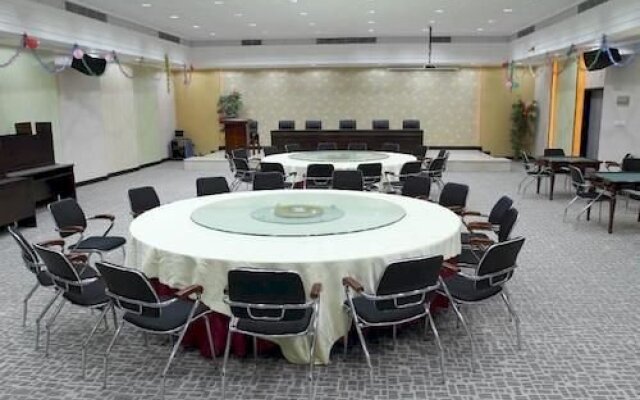 XIN Jiayue Hotel