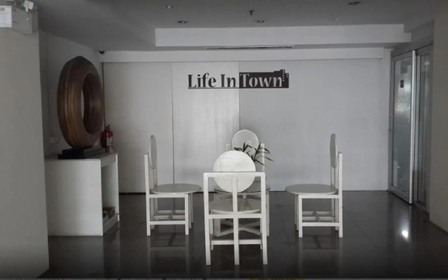 Life In Town Chiangmai