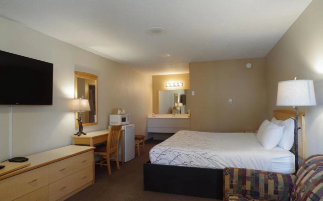 Canadas Best Value Inn and Suites Fernie