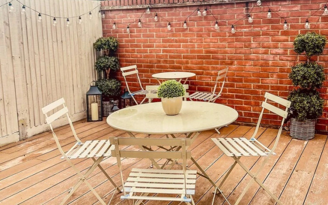 Stylish 3Bd Townhouse In Central Winchester