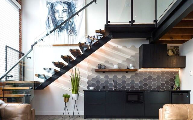 48 King West Boutique Hotel