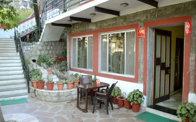 OYO 4106 Babbars Den