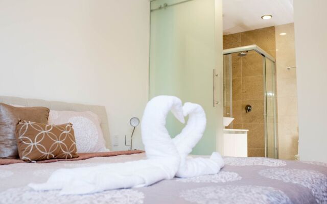 Menesse 32 01 by iMexico