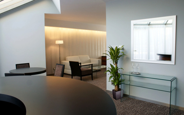 Hotel Avance