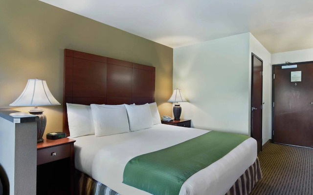 Oxford Suites Yakima