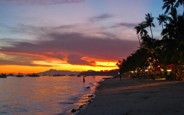 Alona Vida Beach Resort