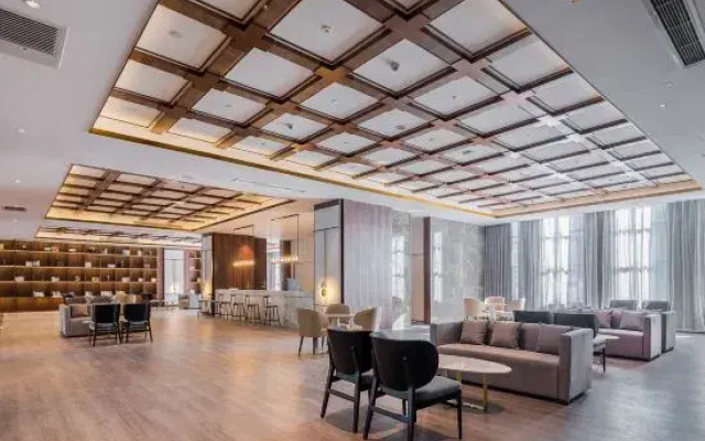 Rezen Dong Peninsula Bay Hotel