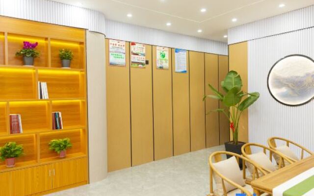 Elong Me Anlai Hotel (Zhenjiang Longshan Road South Railway Station)