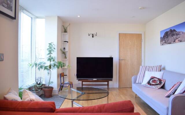 1 Bedroom Flat in Shoreditch With Private Patio