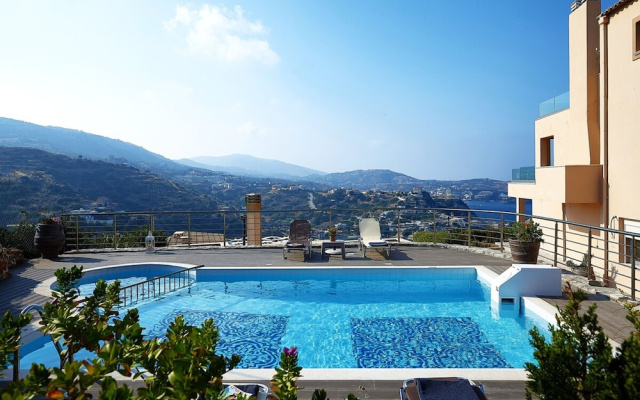 Sunny Dreams Villa With Pool Near Heraklion