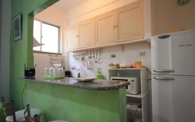 Gohouse - Dutra 102