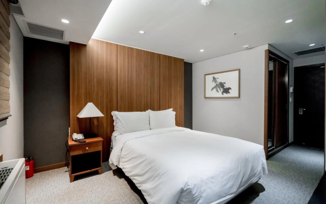 Oriens Hotel & Residences